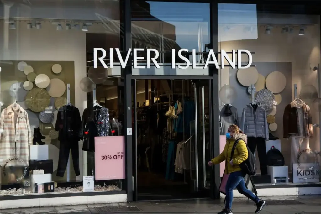 river island closing 33 stores january 2026