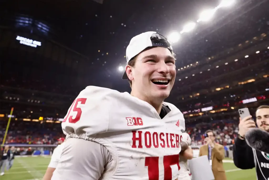 Who is Fernando Mendoza’s Mom?