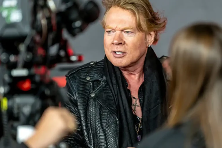 Axl Rose Net Worth in 2026: Who He Is and How He Built His Fortune Axl Rose Net Worth in 2026