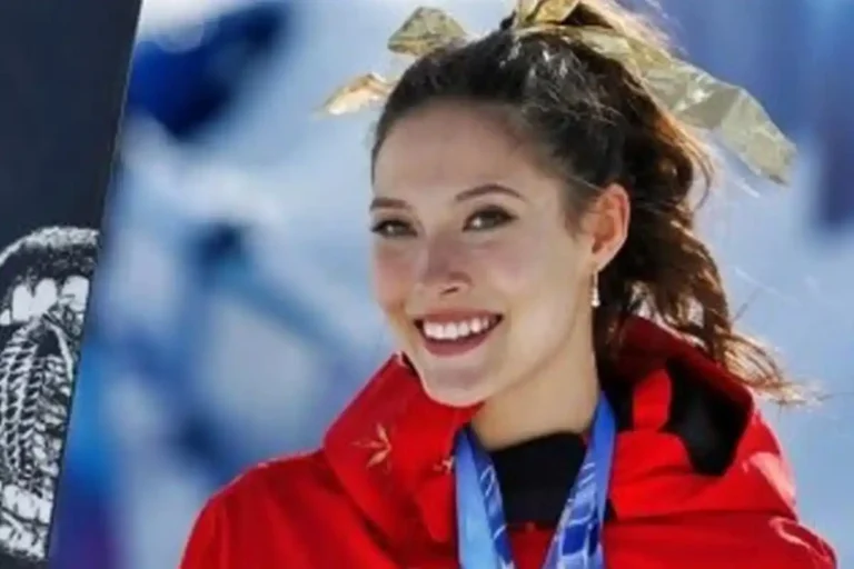 Eileen Gu Viral Bikini Photos After 2026 Winter Olympics Spark Online Buzz